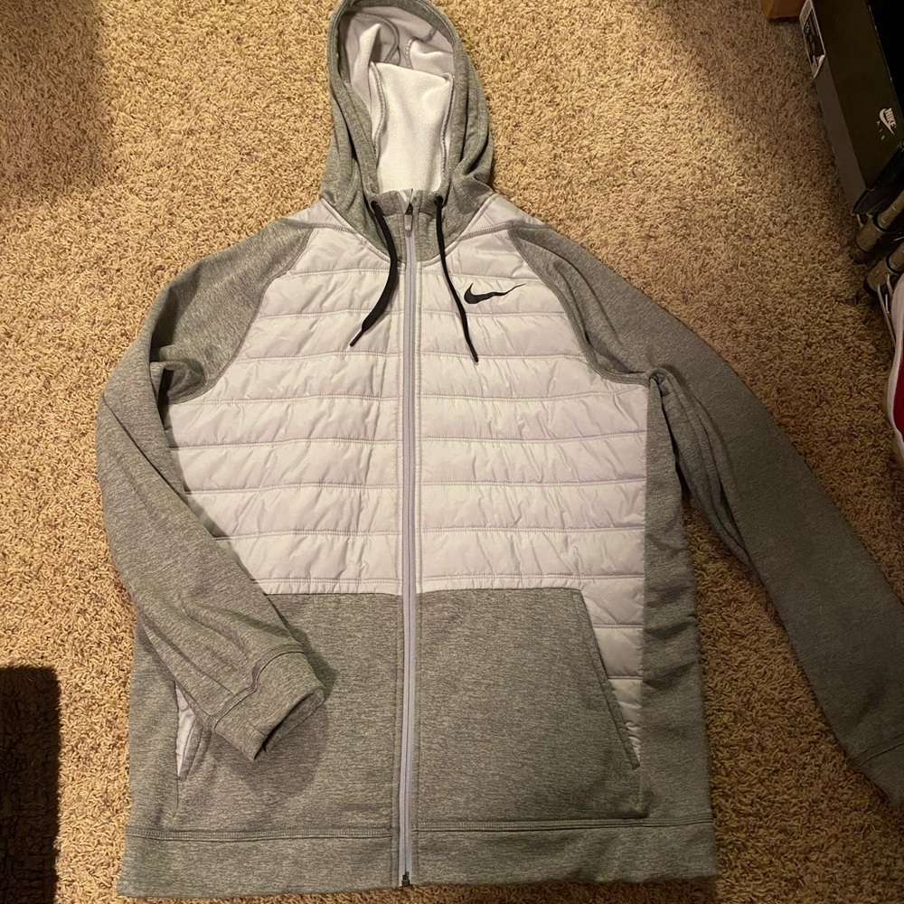 Grey Nike puffer jacket zip up